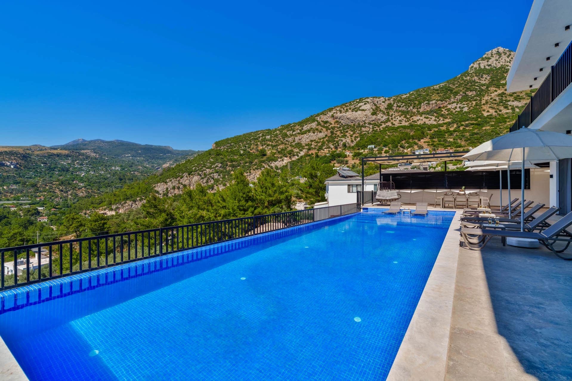 Villa Blue Night, İslamlar — 5. fotoğraf