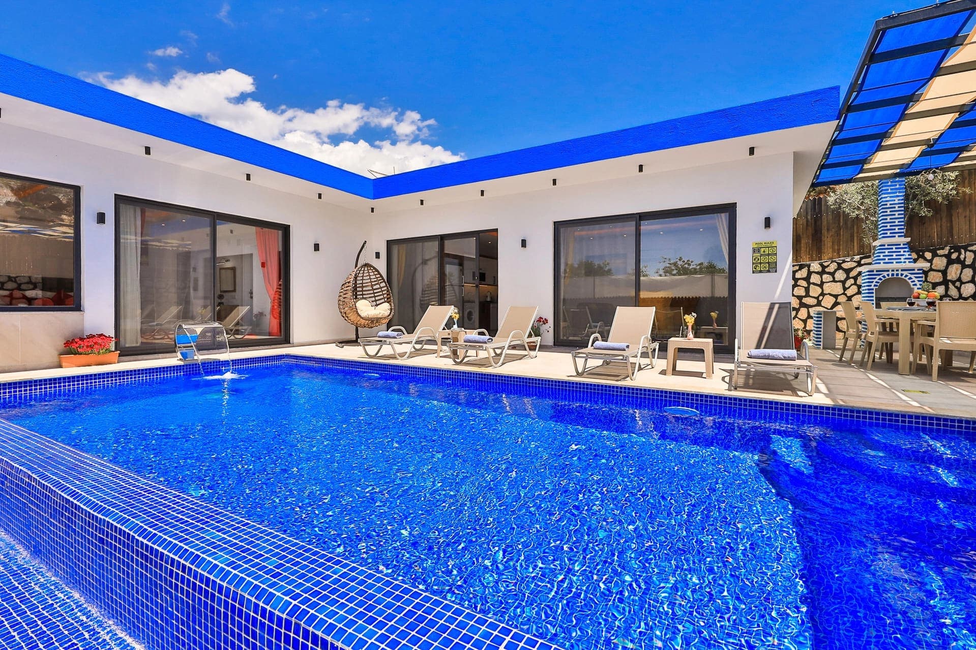 Villa Can Can, İslamlar — 2. fotoğraf