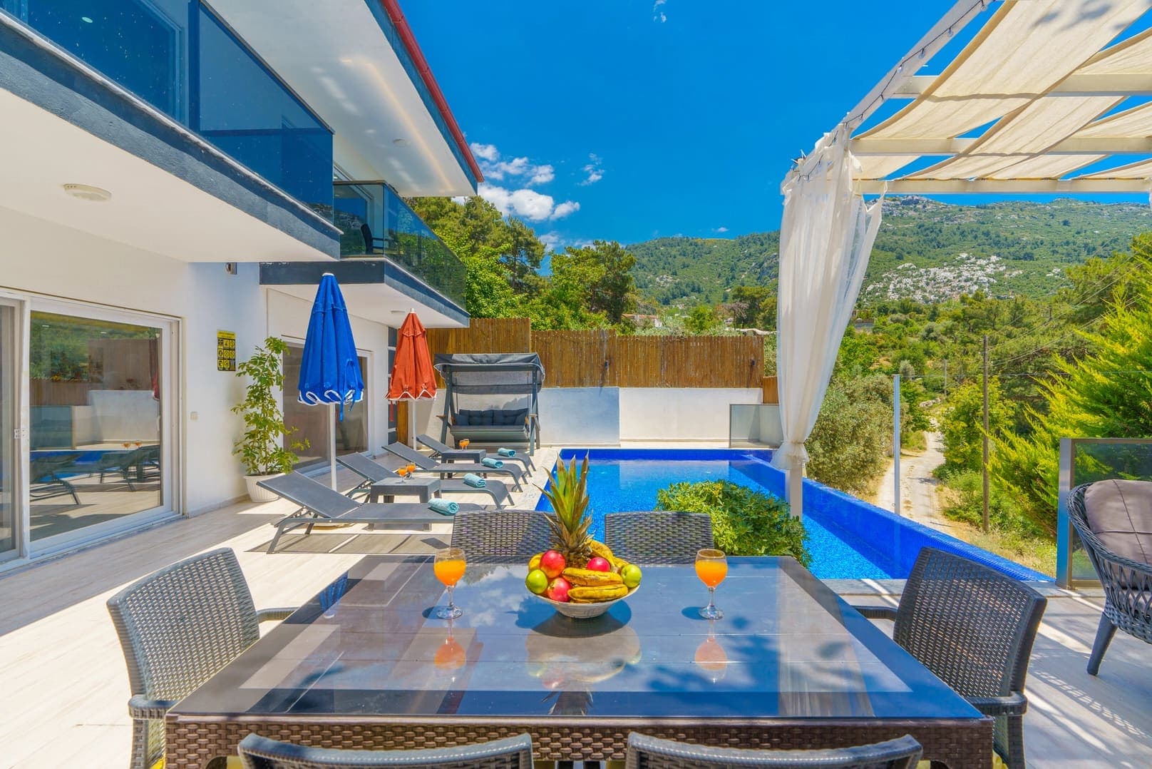 Villa Domino, İslamlar — 2. fotoğraf