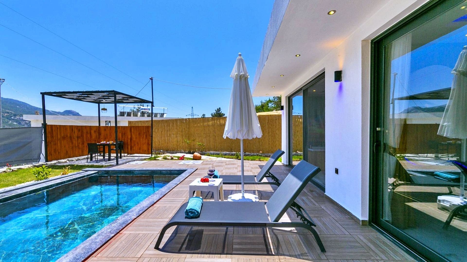 Villa Istanoz, İslamlar — 2. fotoğraf