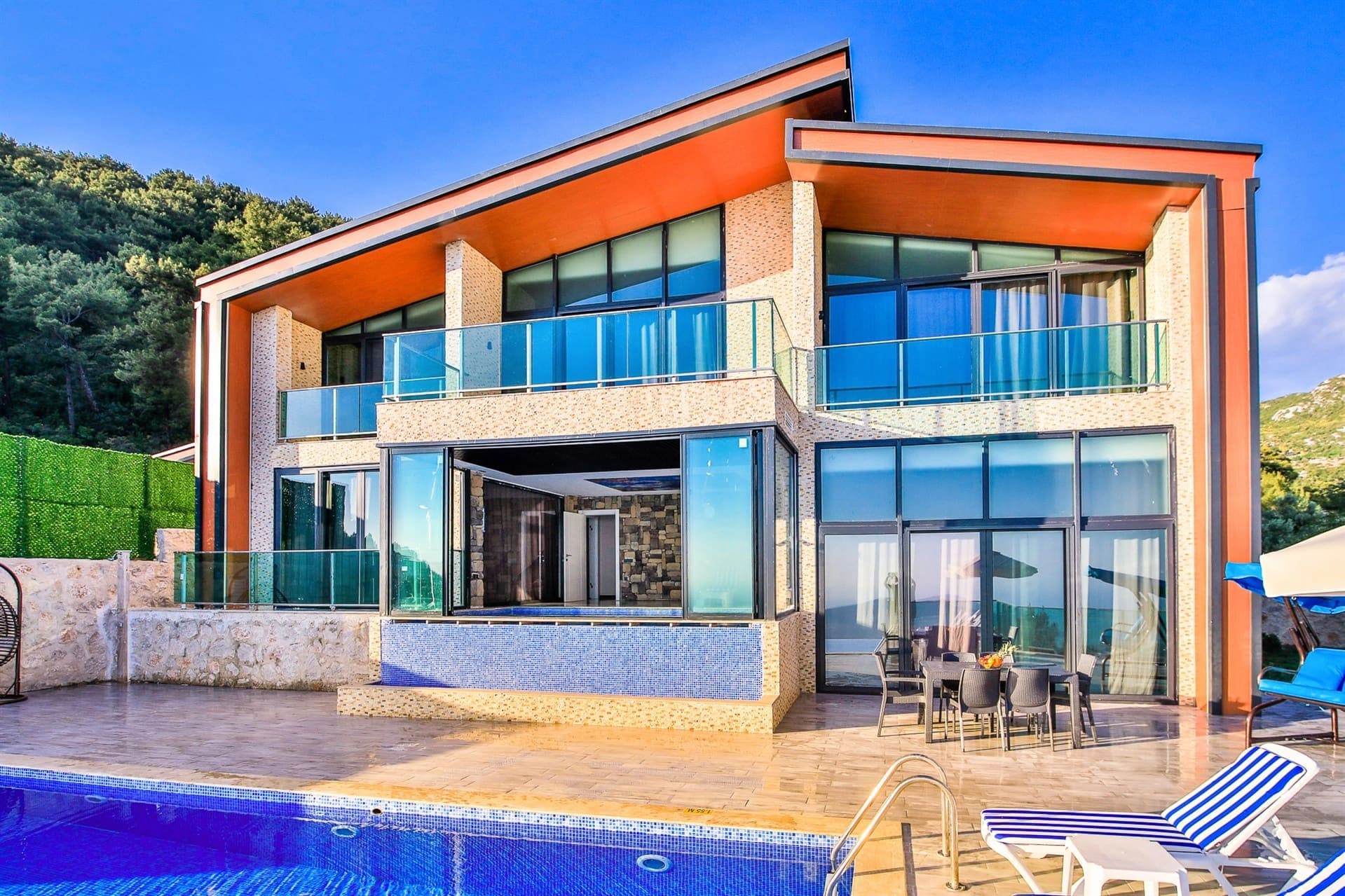 Villa Kalis 4, İslamlar — 2. fotoğraf