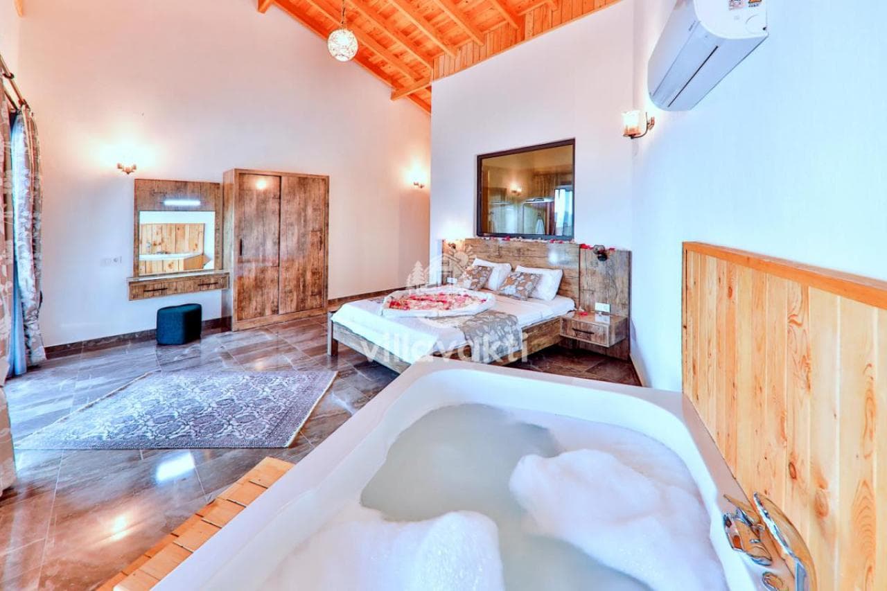 Villa Myra, İslamlar — 4. fotoğraf