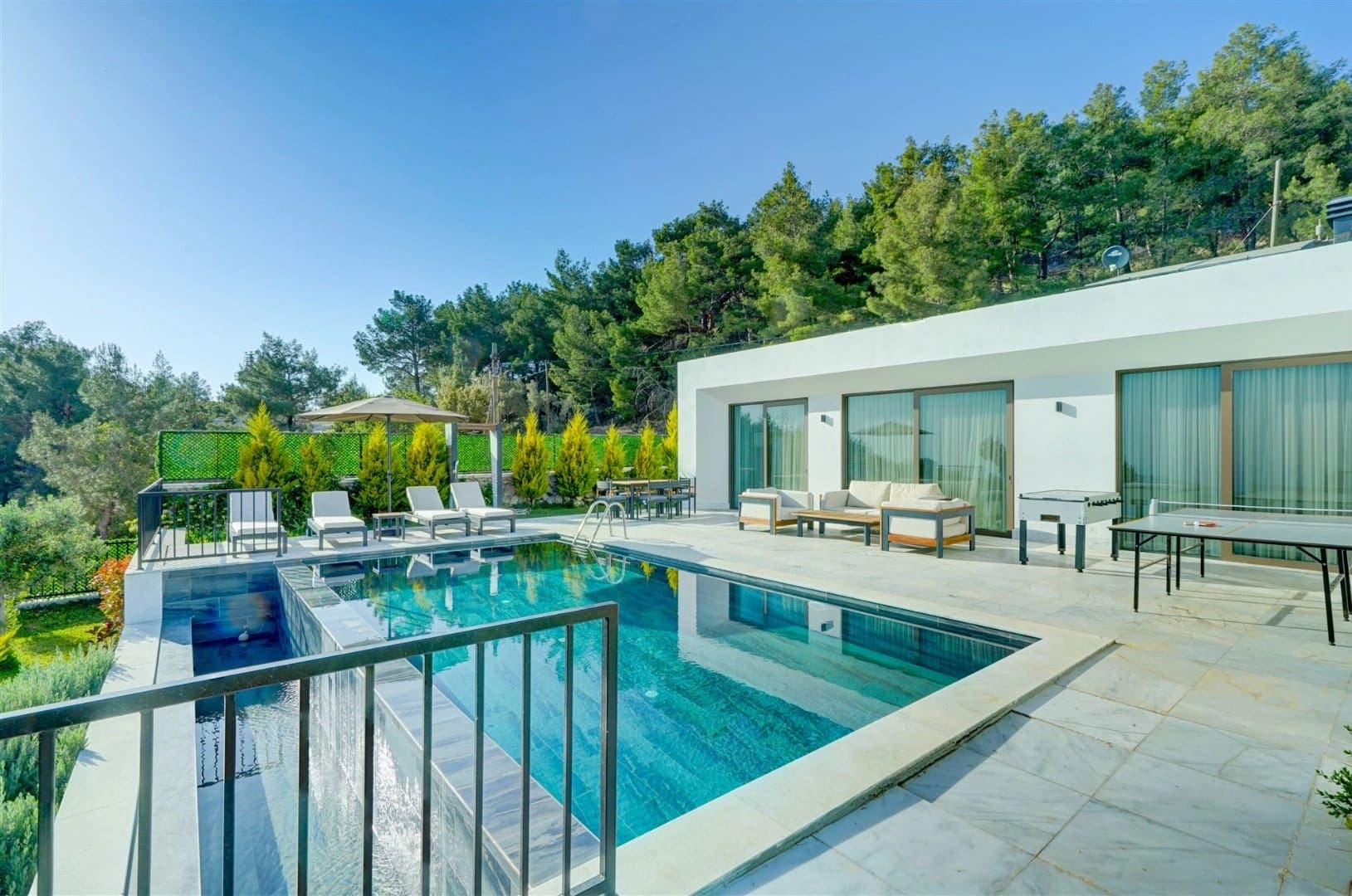 Villa Pluto 1, İslamlar — 2. fotoğraf