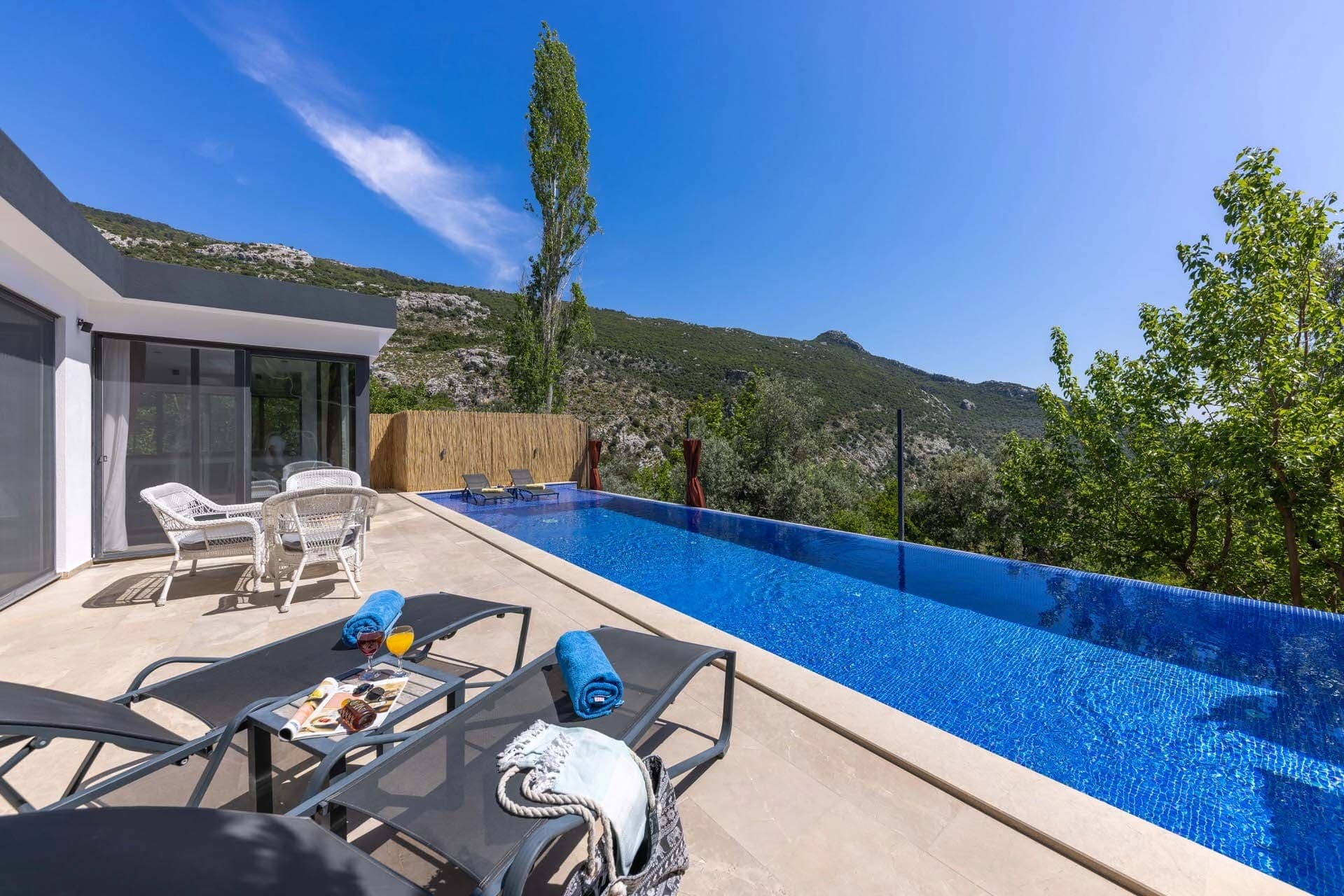 Villa Suvari Duo, İslamlar — 2. fotoğraf