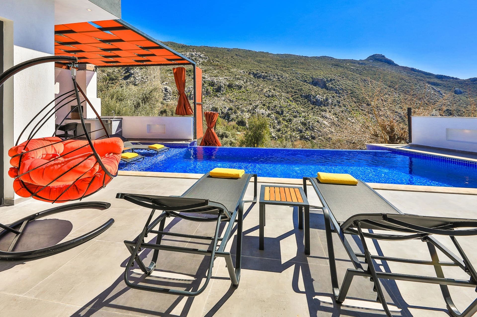 Villa Suvari Trio, İslamlar — 2. fotoğraf