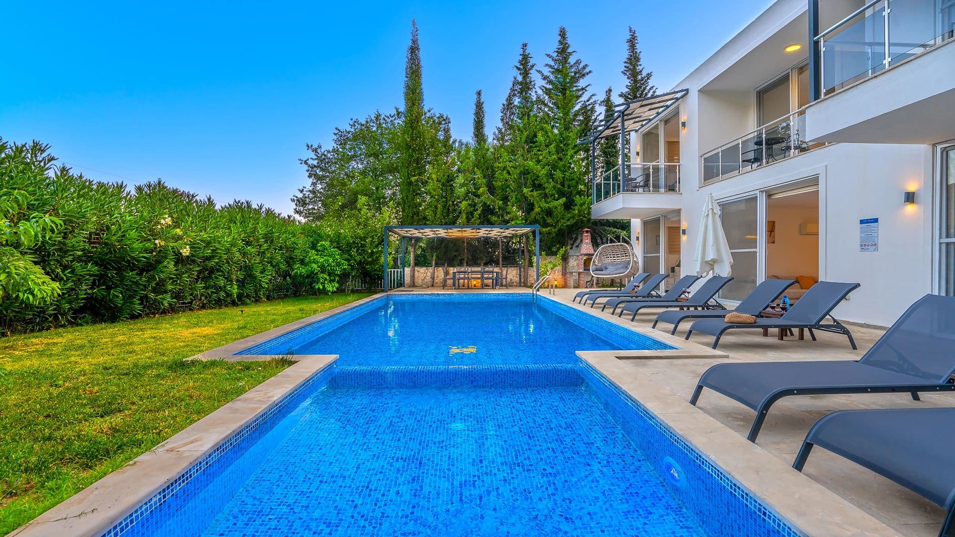 Villa Whitestone, İslamlar — 5. fotoğraf