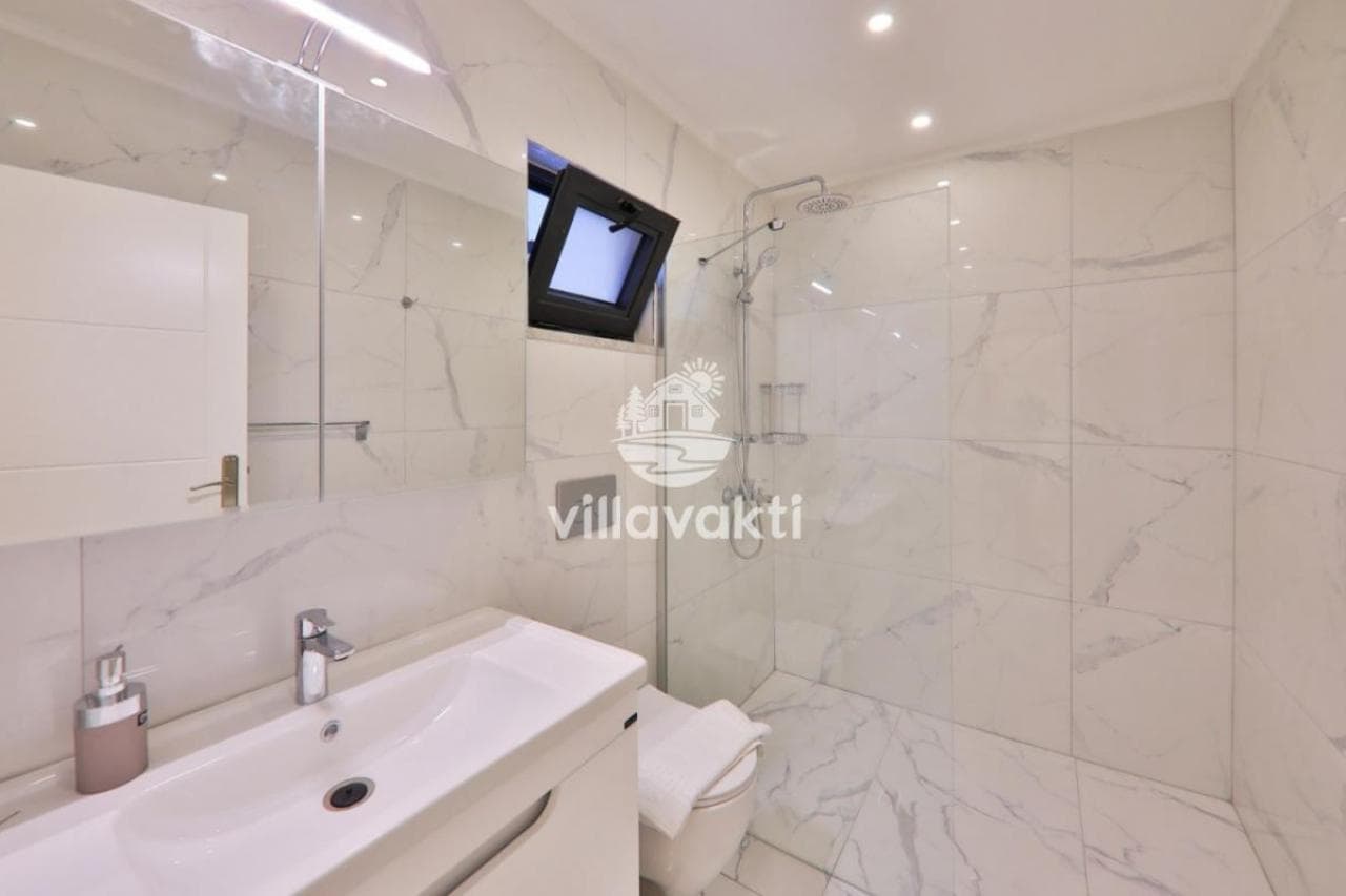 Suit Lale - Kalkan’da Jakuzili Suit Daire, Kalkan — 5. fotoğraf
