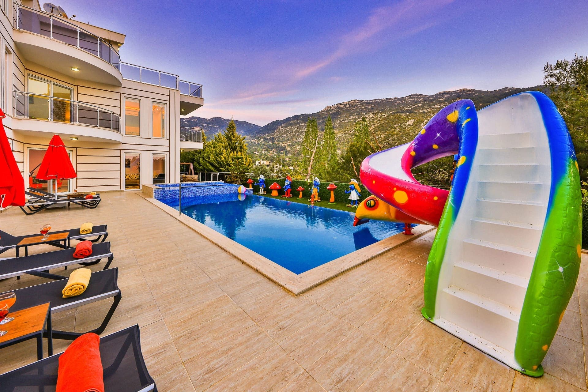 Villa Disney İslamlar, İslamlar — 2. fotoğraf