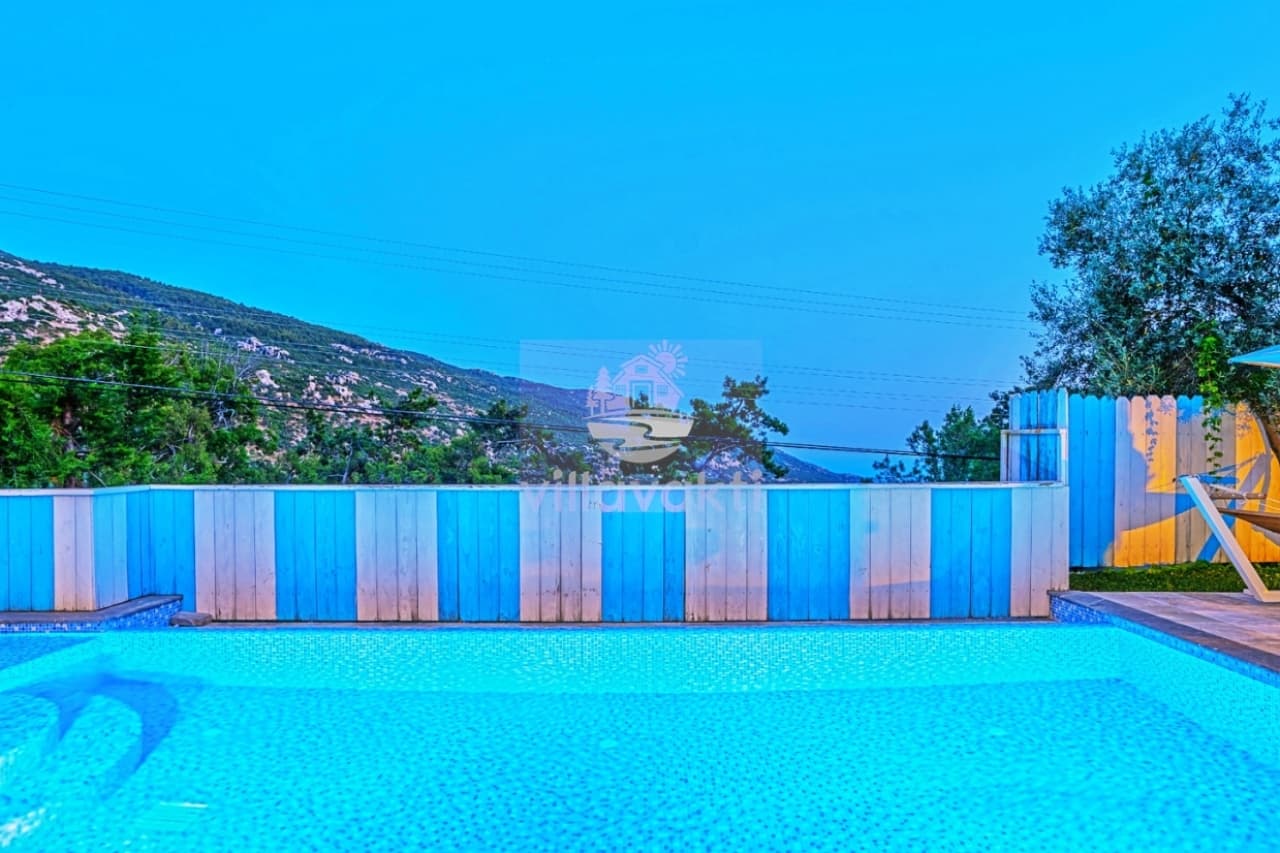 Villa Mavi - Korunaklı Jakuzili Balayı Villası, Kalkan — 2. fotoğraf